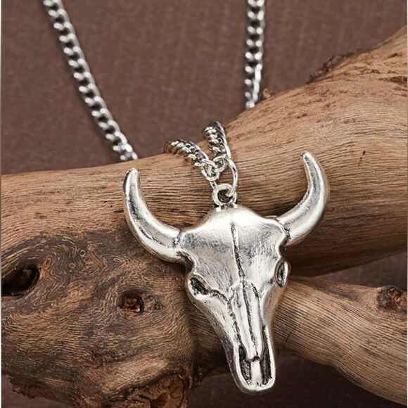 Silver cow skull head with silver chain! New unisex - Picture 1 of 6